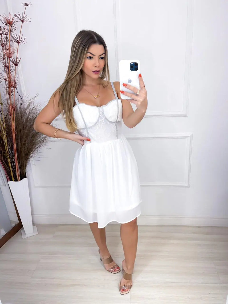 Vestido Midi com Brilho e Estampa Relevo – Sofisticação para o Verão! ✨